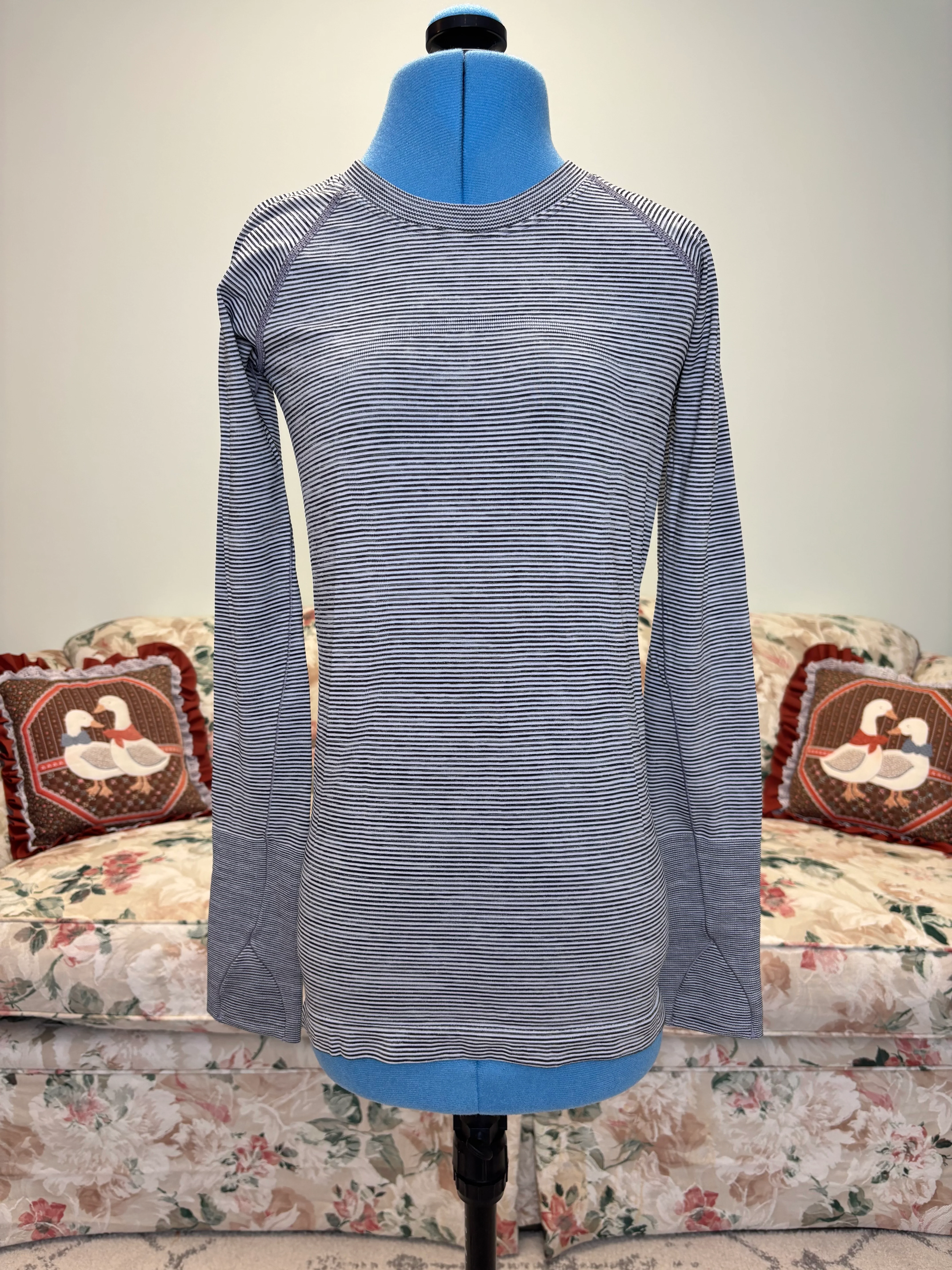 {Lululemon} Long Sleeve Athletic Top
