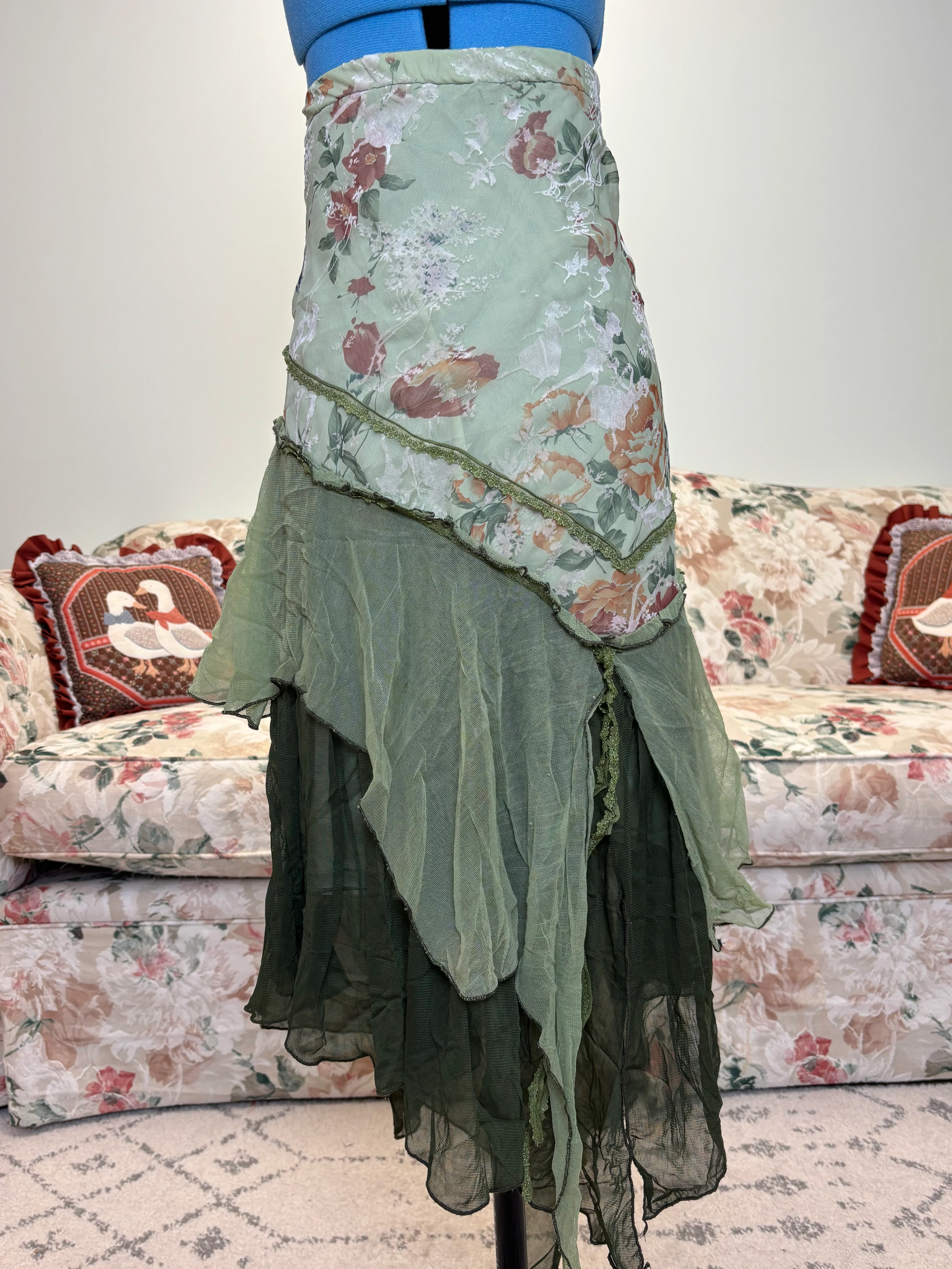 {Brand Unknown} Floral Layered Skirt